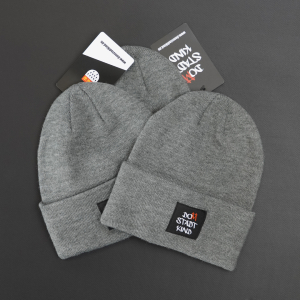 Beanie grau mit Umschlag Domstadtkind Logo gewebtes Label